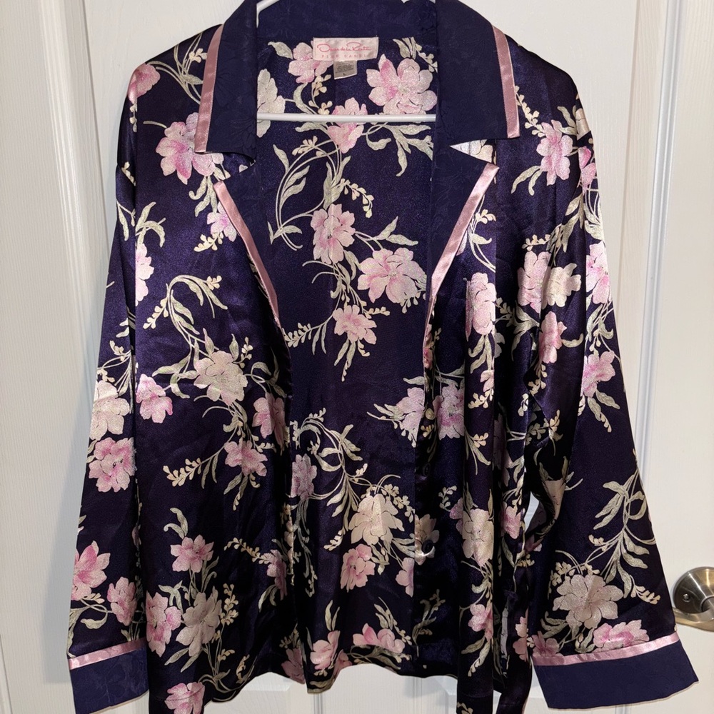 Vintage Satin Pajama Top Oscar de la renta pink label floral pajama top size L